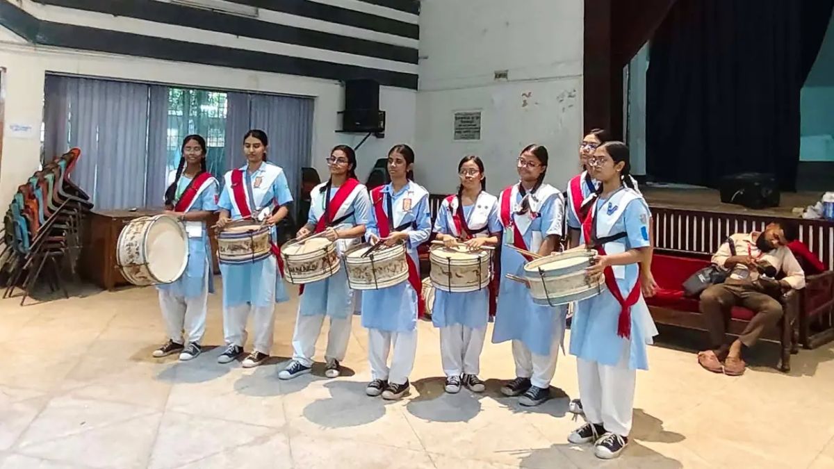 এইচএসসিতে পাসের হার ৫২.১২ শতাংশ