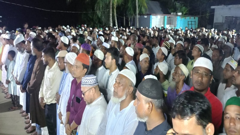 বিএনপি নেতা কাজী রফিকের পিতার জানাজায় হাজারো মানুষের ঢল