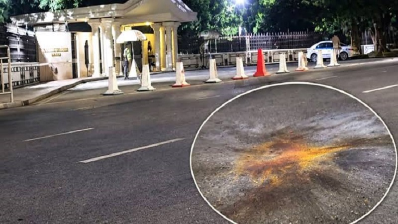 প্রধানমন্ত্রীর কার্যালয়ের সামনে শক্তিশালী ককটেল বিস্ফোরণ